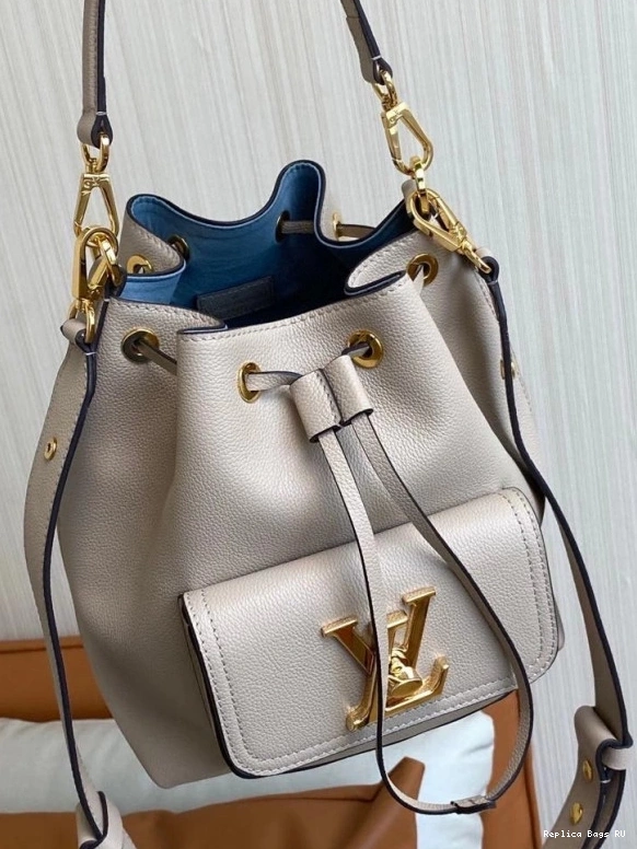 Cheap VUITTON LOUIS LOCKME BUCKET 0806